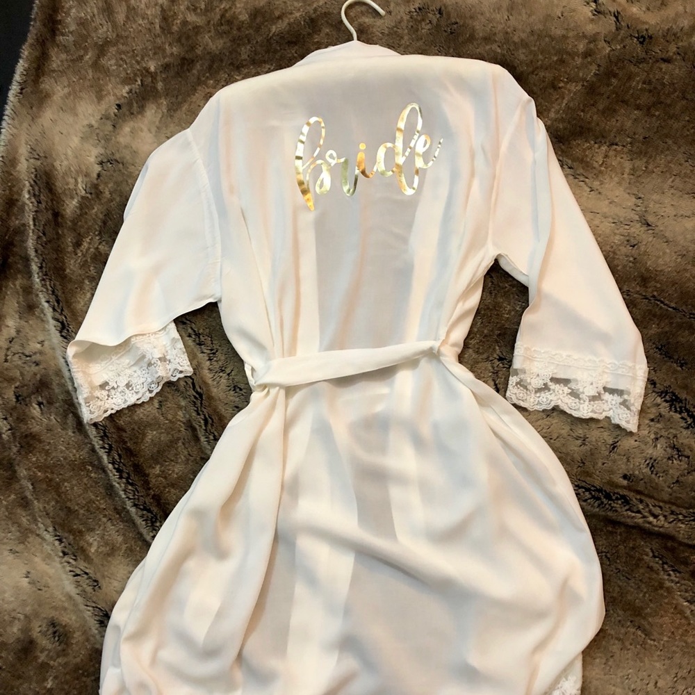 “Bride” White Robe with Lace Trimming